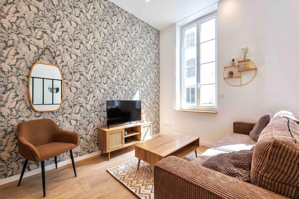 Appartement Vieux Port, Ferreol 6eme, 8 Personnes *