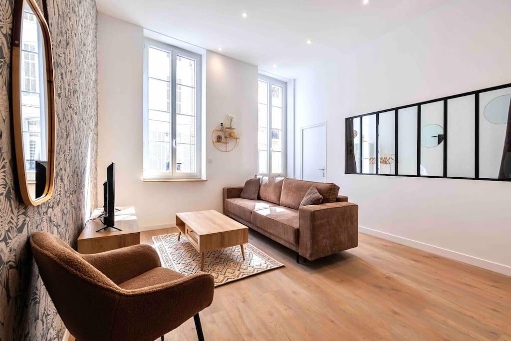Vieux Port, Ferreol 6eme, 8 Personnes * Marseille
